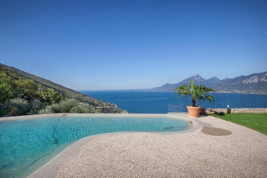 Villa Divina-Apt Armonia-Con Piscina E Vista Lago Castelletto Di Brenzone Eksteriør billede