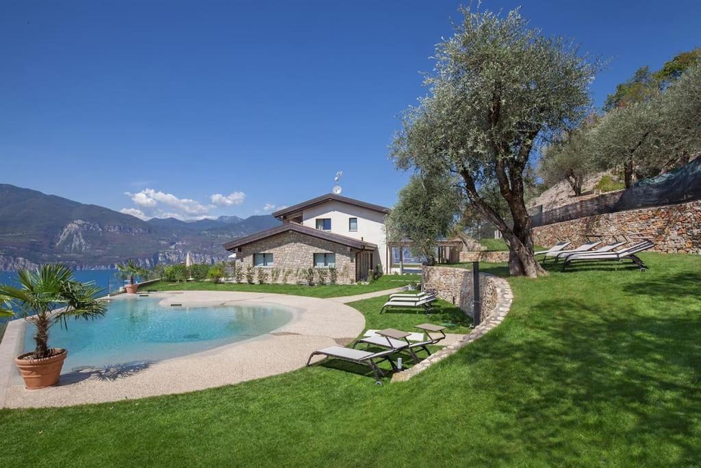 Villa Divina-Apt Armonia-Con Piscina E Vista Lago Castelletto Di Brenzone Eksteriør billede